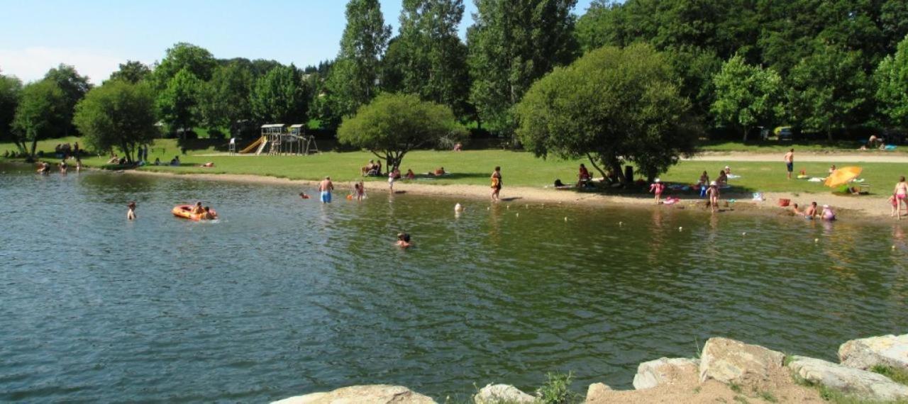 Villa Le Menhir 4 Ch Au Bord Du Lac Et Terrasse Villefranche-de-Panat Exterior foto